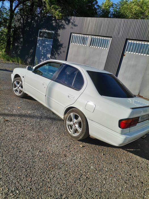 Nissan primera p10