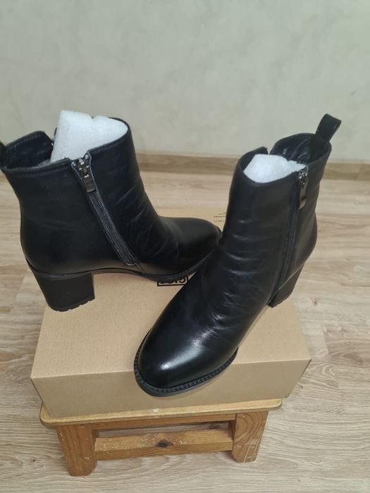 Продам сапоги женские