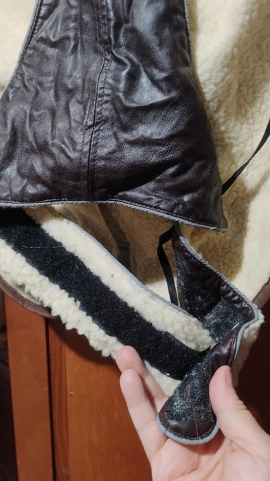 Hainuta cu aspect de piele de miel si captuseala moale pentru caini