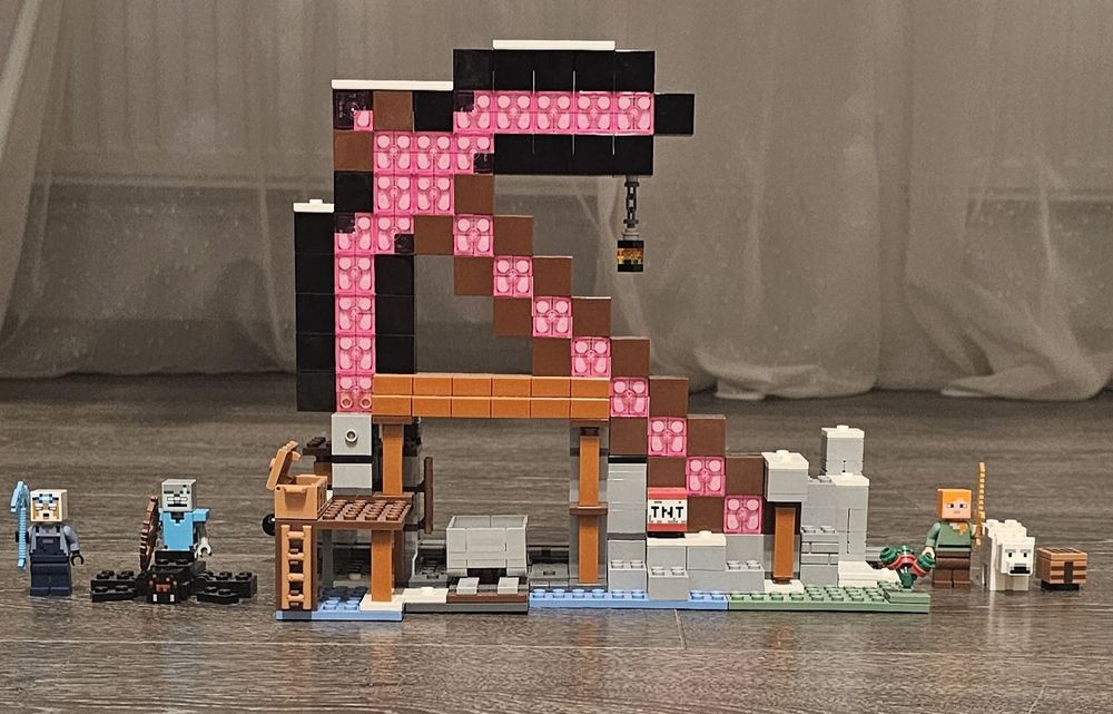 LEGO Minecraft 21277 Mina Târnăcop - 100% COMPLET (La pungi ca NOU)