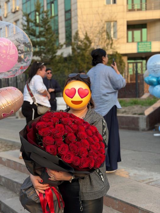 Цветы красные розы