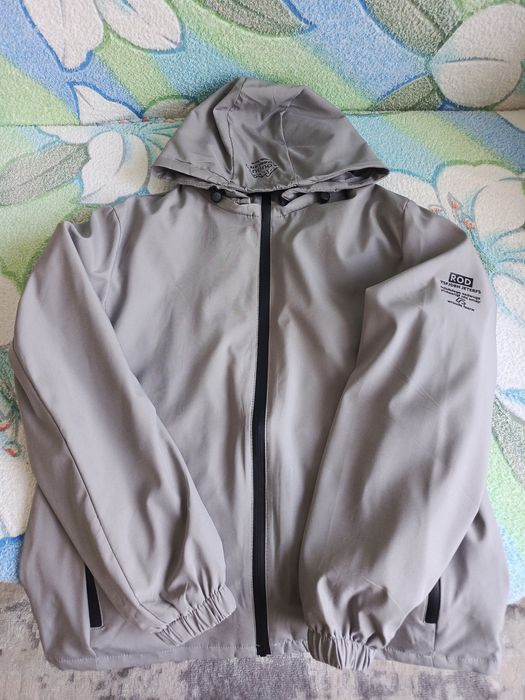 Продам.  ветровку