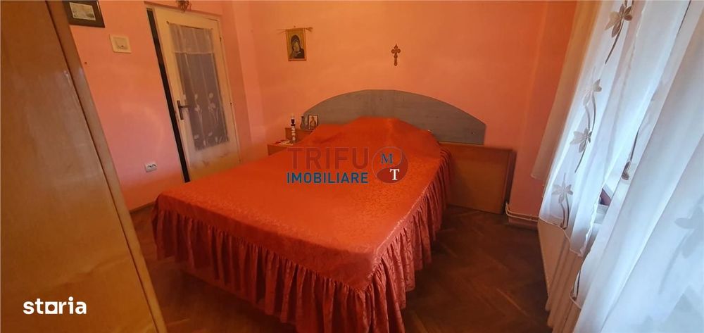 Apartament cu 4 camere de vanzare zona Centru