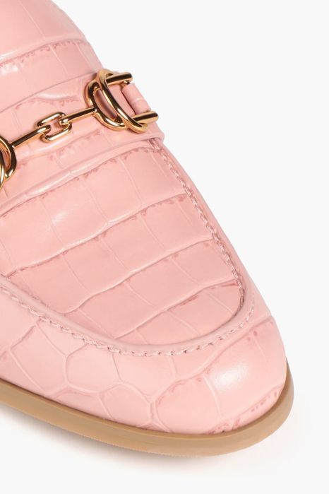 Stuart Weitzman Mocasini piele croco roz pudra