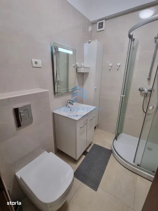 Sisesti 4 camere cu balcon si loc de parcare