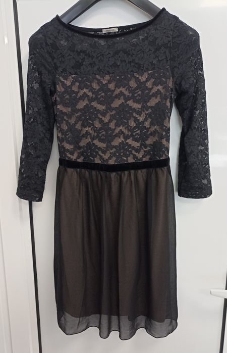 Рокля черна от дантела и шифон