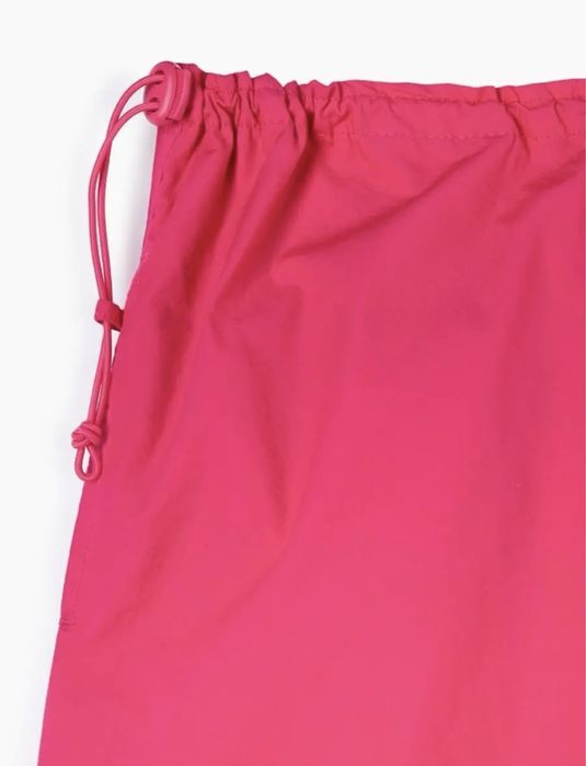 Ярко-розовые брюки