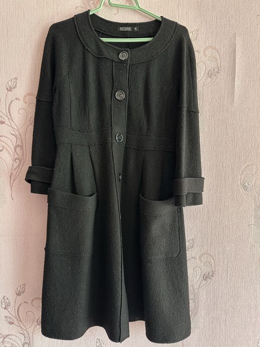 Весеннее женское пальто.