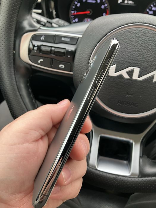 Продам Айфон 11 Pro 256G