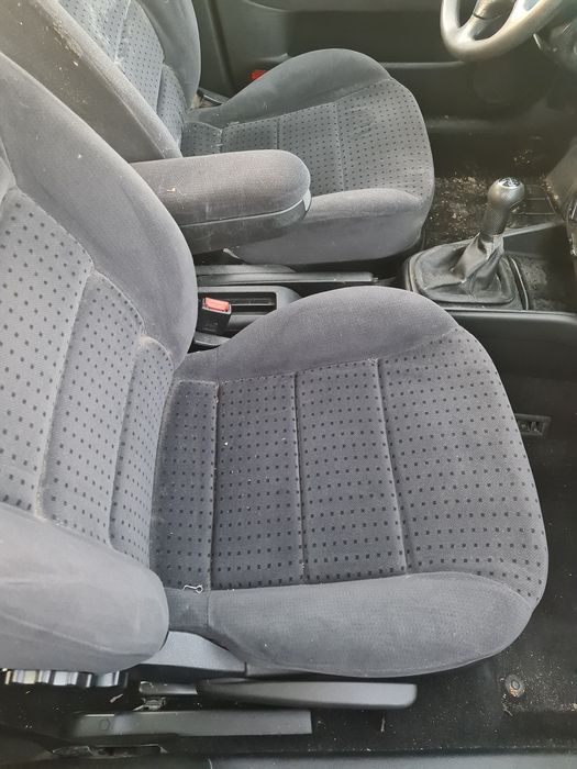 Dezmembrez golf4 1.9 tdi și 1.4 benzina, polo1.2 benzina, audi a4 1.9