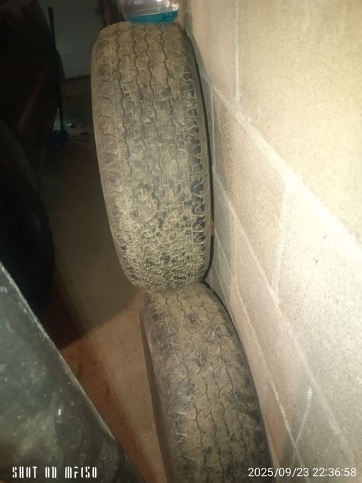 Продам шины 255/70R15