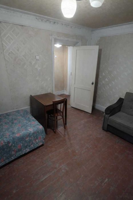 Продается однокомнатная на дубовой