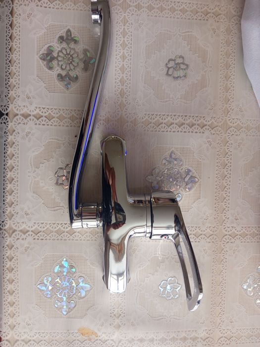 Продам 4 смесителя