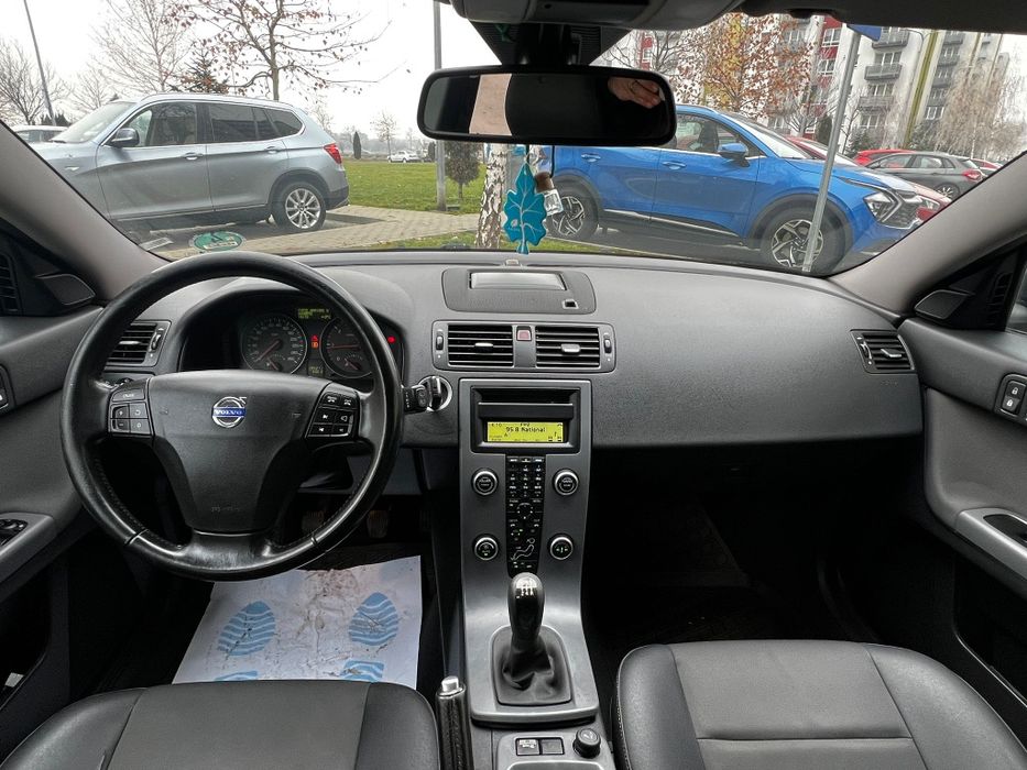 Volvo V50 - Facelift 2010 // 1.6 diesel // 2599 euro