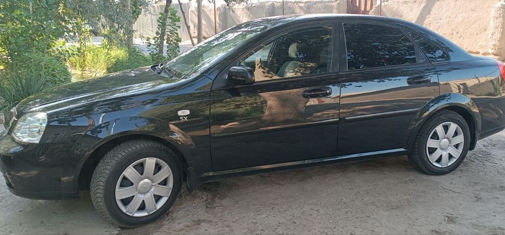 Продаётся Lacetti 1.8