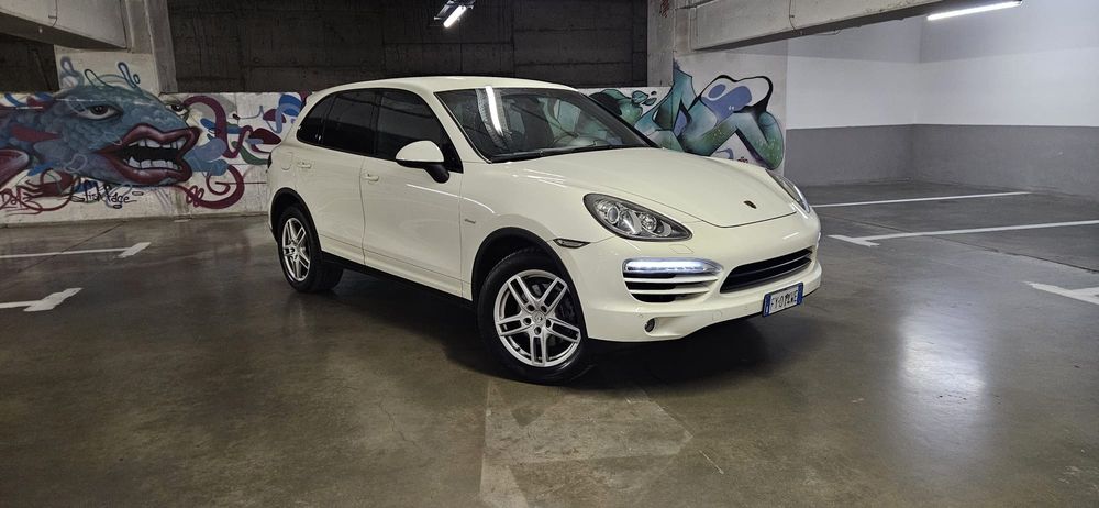 Vand Porsche Cayenne, 3.0 diesel, an 2013, Alb Perla 4x4, Ingrijit Acte la Zi