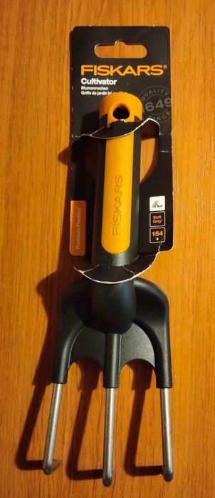 Fiskars cultivator gradina buruieni