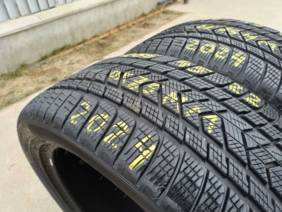 Doua anvelope iarna 285 45 22 pirelli scorpion winter 7,5 mm 2024