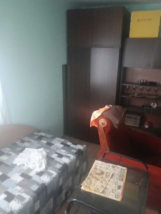 1842-Продава се двуетажна тухлена на гредоред къща в кв. Житница!