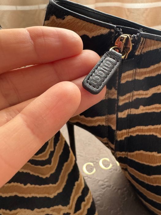 Ofertaaa!!!Botine Gucci, piele ponei 990 ron, purtare unica