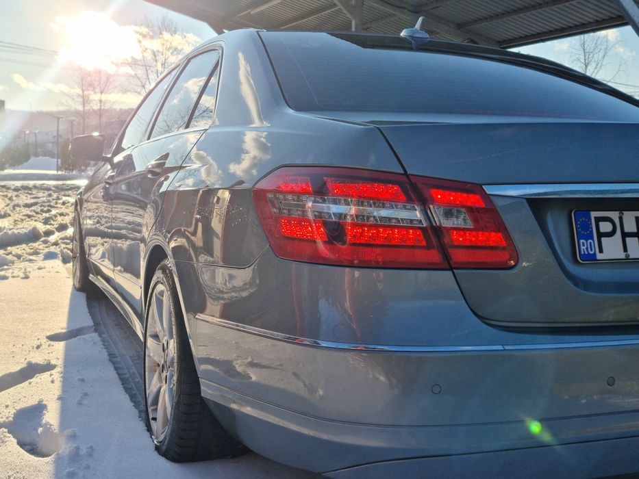 Mercedes-Benz E200d BlueEFFICIENCY 2011