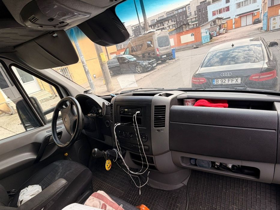 Vând duba frigorifica  3,5