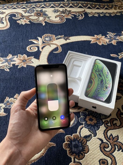 Продам срочно iPhone XS 64GB