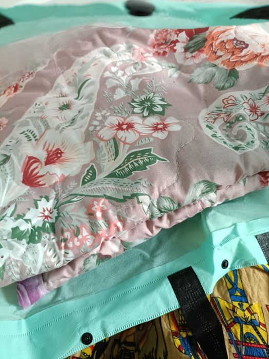 Одеяло новое тонкое