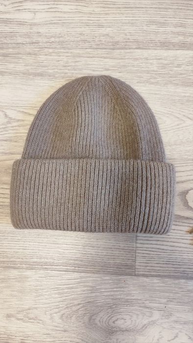 Продам шапка, варежки, палантин.