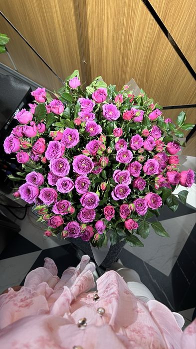 Срооочно гүл сатам,түнде келді