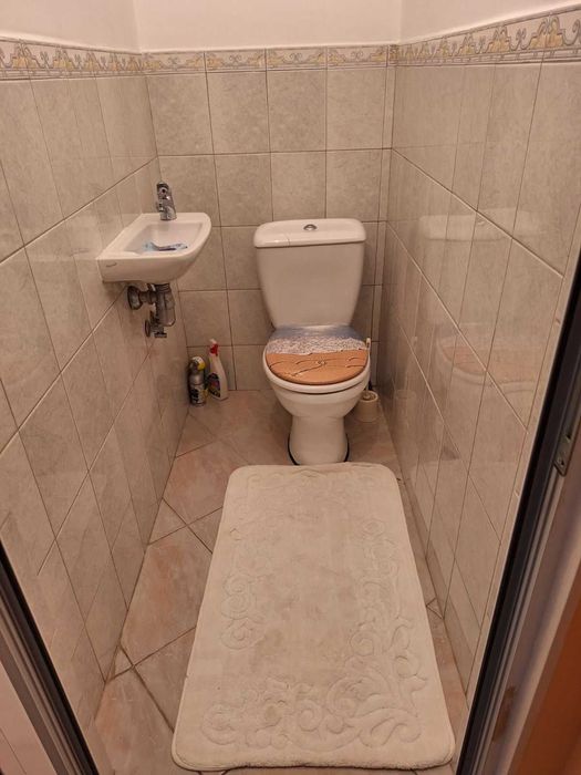 Дава се под наем Тристаен апартамент в Русе, Център - 75 кв.м за 306 € - Снимка #9