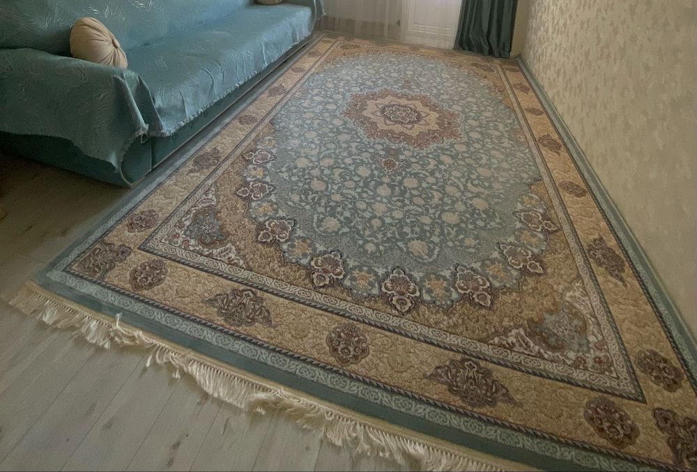 Ковер иранский 2,5/4 в хорошем состоянии