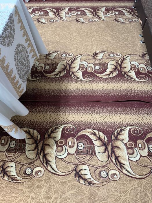 Продам 2 ковра б/у