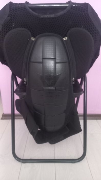 Протекторна жилетка Dainese