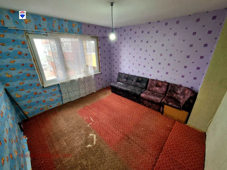 Двустаен апартамент за продажба кв. Чародейка Север