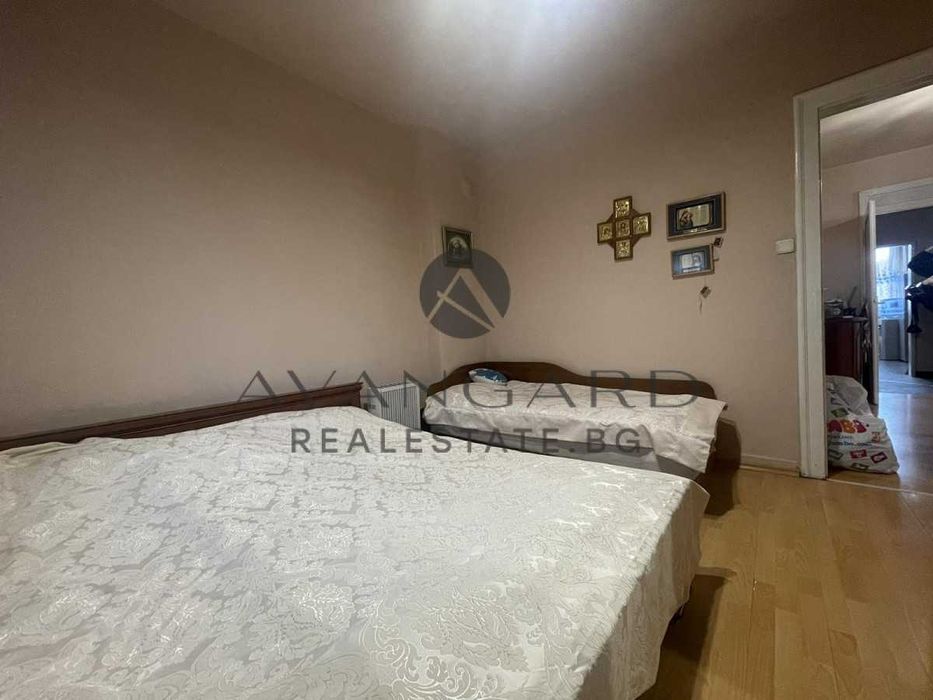 Продава се Четиристаен апартамент в Пловдив, Център - 153 кв.м за 1746 €/кв.м - Снимка #10