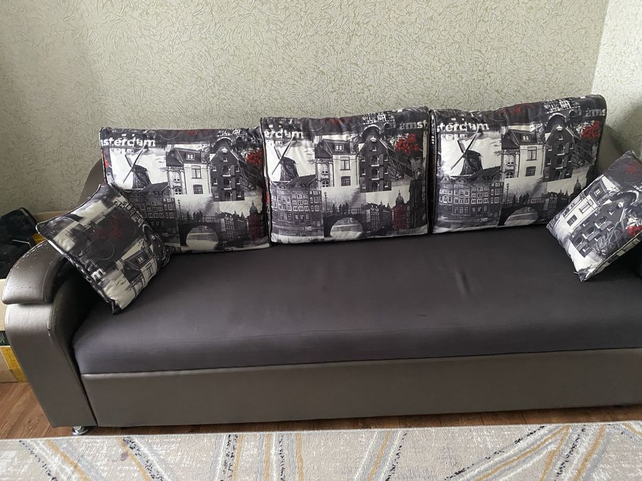 Продам диван в хорошем сост