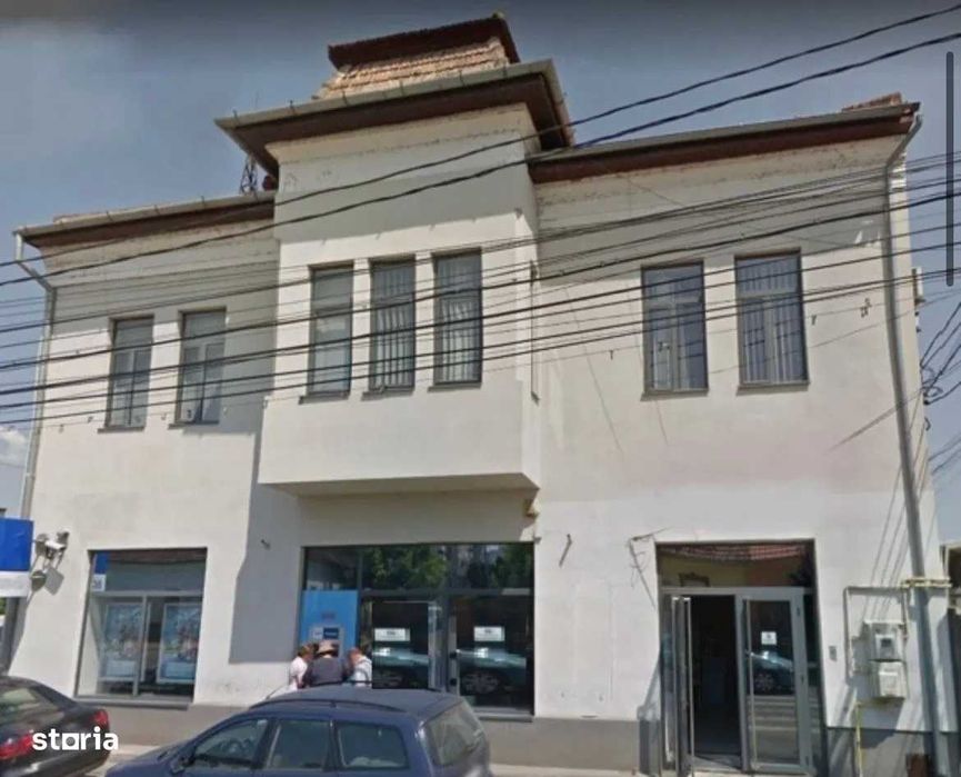 Spatiu comercial liber la parter 160 mp si ETAJ CU  SPATIU DE JOACA inchiriat !
