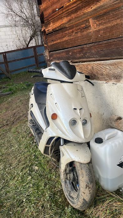 Vand Malaguti F12 phanton racire pe apă, nu detin acte la el