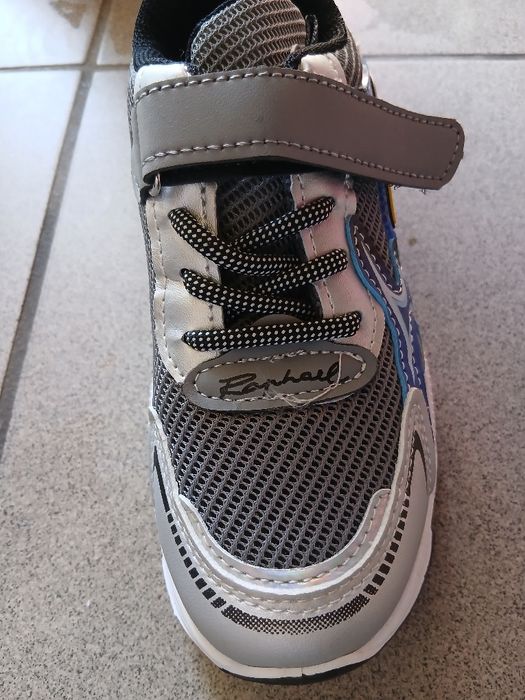 Детски маратонки с лепенка,меки,пружиниращи