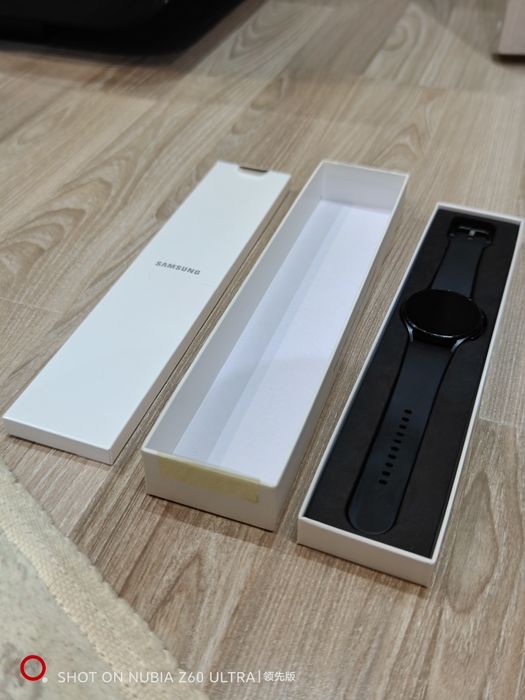 Продам Samsung Galaxy Watch 4 44mm полный комплект!