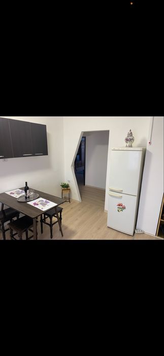 Inchiriez apartament 2 camere 60 mp