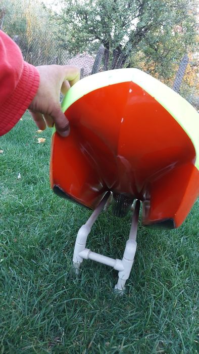 Лодка за захранване