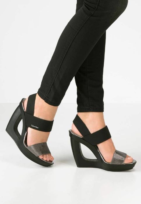 Сандали на платформа Calvin Klein Yelena