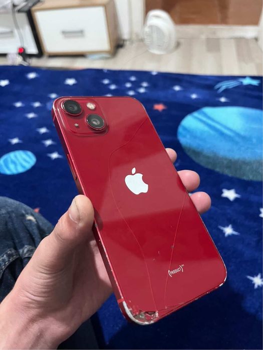 Vând iPhone 13 128 GB