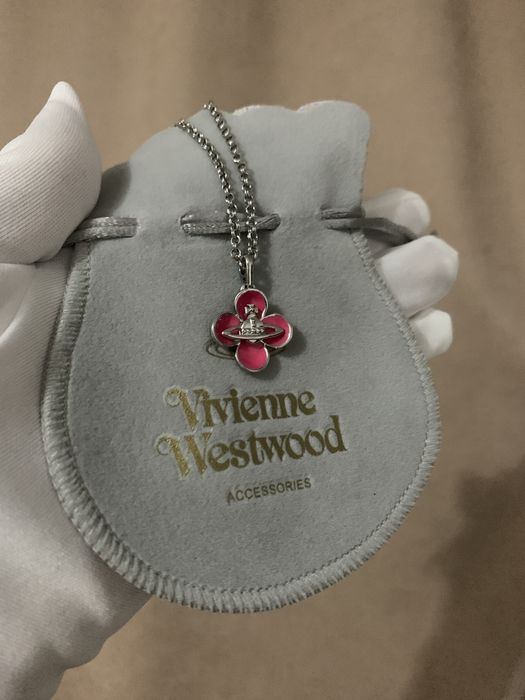 Vivienne WestWood Flower Orbital Necklack