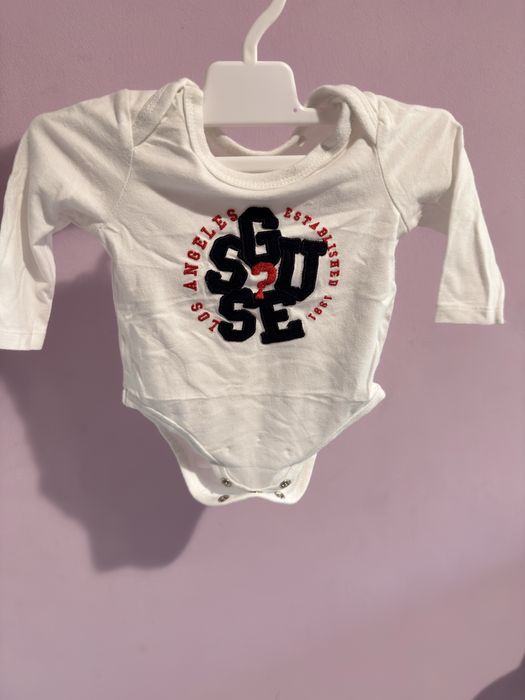 Комплект анцунг и две бодита Guess