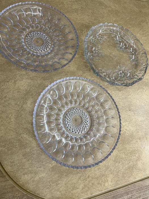 Продам стеклянные тарелки