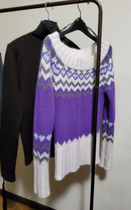 Продам женские джемпера