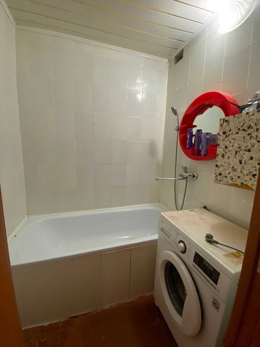 Продам 2 к квартиру в центре без ремонта